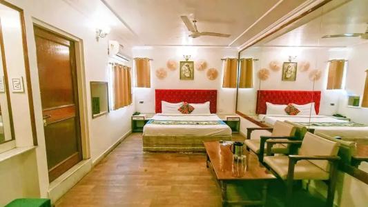 Pink Palace - 11