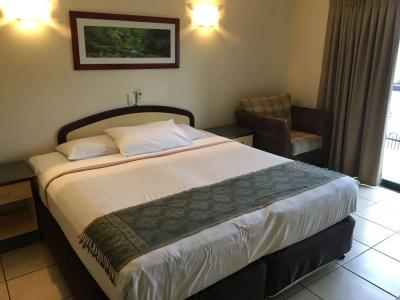 Bay Village Tropical Retreat & - 5