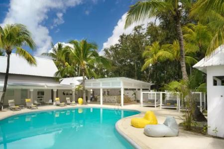 Tropical Attitude (Adults Only) - 35