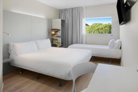 b&b Figueres - 27