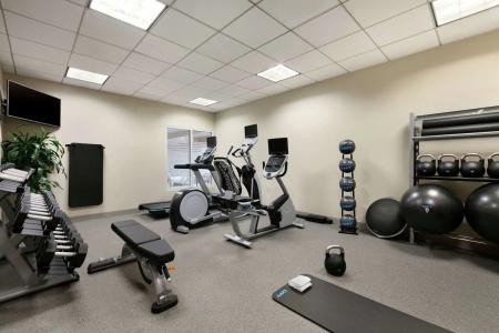 Hilton Garden Inn East - 18