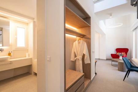 Mirablue Luxury Residences - 311