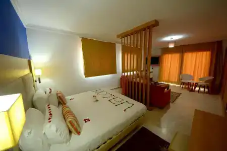 Oasis & Spa - 28