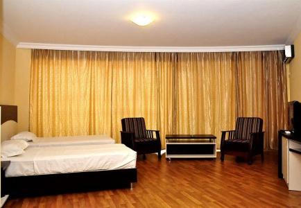 Golden Palace - 5