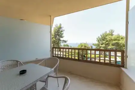The Residence - 162