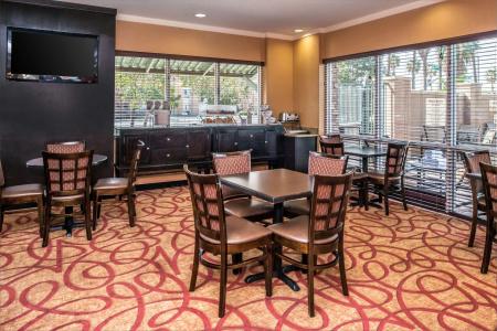 Comfort Suites Airport Convention Center - 28
