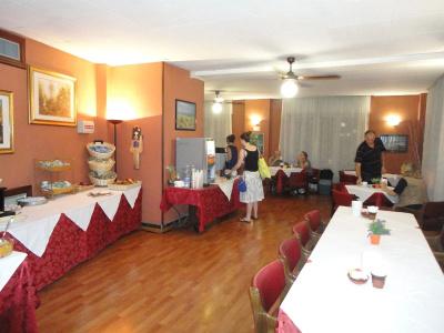 Giappone Inn Parking - 12