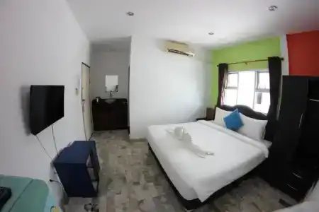 Tulip Inn - 32