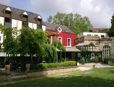 Hôtel Restaurant Du Parc de la Colombière - 13