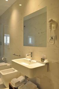 Hnn Luxury Suites - 7
