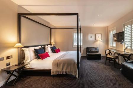 The Resident Soho - 12