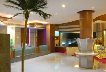 Peninsula Grand - 21