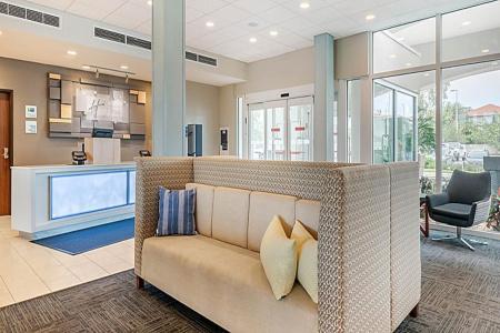Holiday Inn Express & Suites - St. Petersburg - Madeira Beach, an IHG - 1