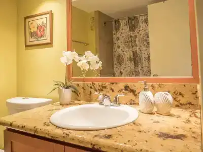 Tropical Studios At Marine Surf Waikiki - Free Parking - Best Location - Full Kitchen - Swimming Pool - 10