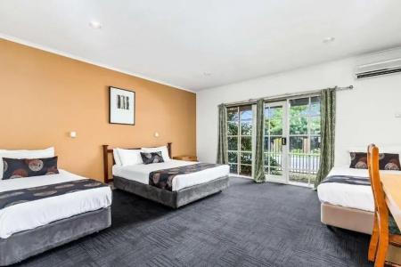 Greensborough - 30