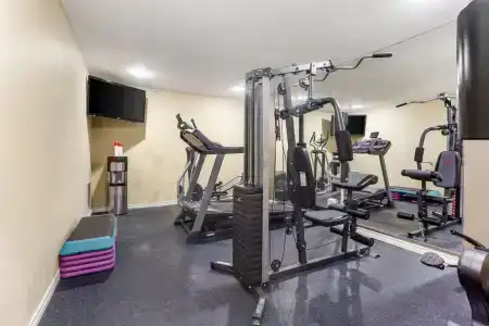 Quality Inn - 14