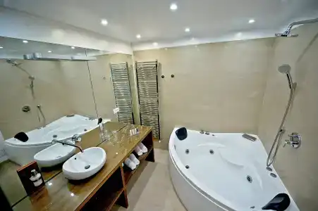 Jupiter Luxury - 8