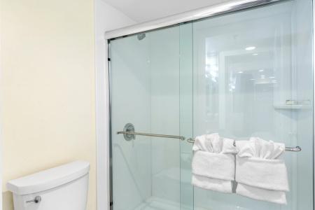 Crystal Beach Suites Oceanfront - 9