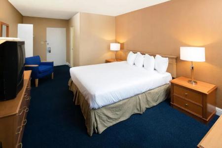 Roy Inn & Suites -Sacramento Midtown - 22
