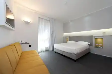 Executive Inn Boutique - 41