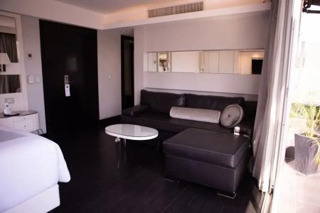 1828 Smart Boutique - 124
