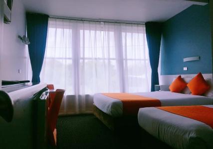 Waterfront Lodge - 2