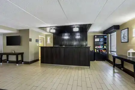 Best Western North - 11