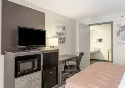 Quality Inn On the Strip - 60