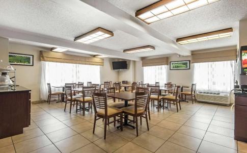 Sleep Inn International Airport - 24