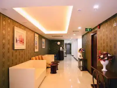 Le Hoang Beach Danang - 1