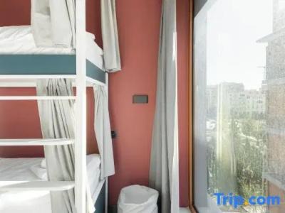 Zeus is Loose Hostel - 70