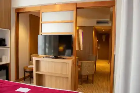 Best Western Plus Le Lavarin - 5