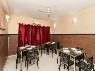 OYO 10890 Malik - 13