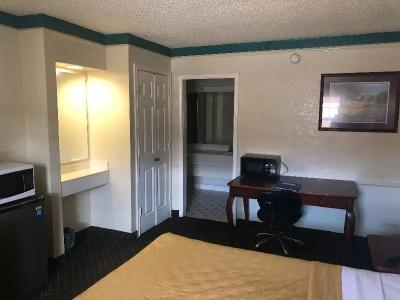 Americas Best Value Inn Denver - 60