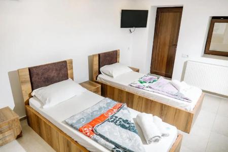 Hostel Re - 1