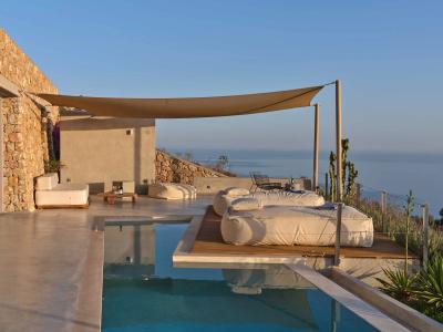 Santorini Heights - 46