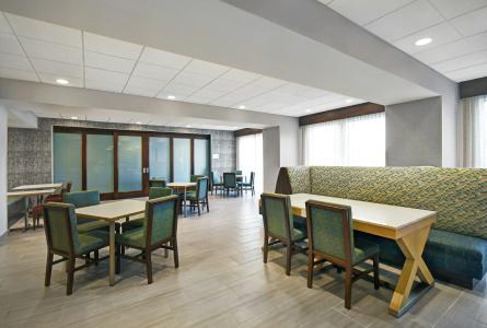 Hampton Inn Las Vegas Strip South, Nv 89123 - 16