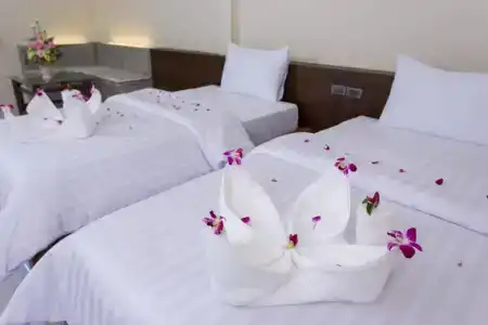 Suksompong Resort - 5