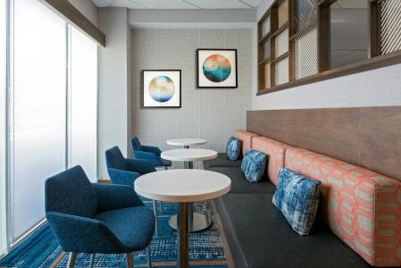 Hampton Inn Charlotte Uptown - 11