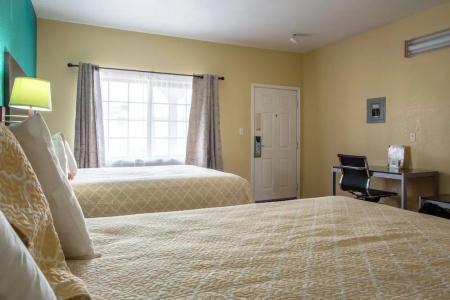 Pinn Road Inn and Suites Lackland AFB and Seaworld - 47