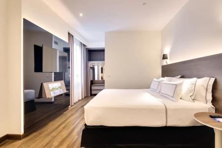 Melia Madrid Serrano - 38
