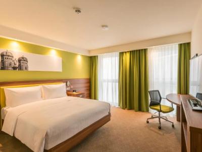 Hampton By Hilton Munich City West - 21