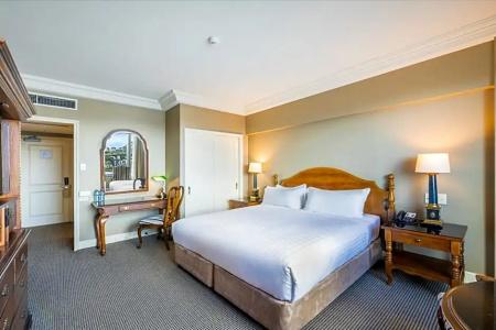 Stamford Plaza - 56