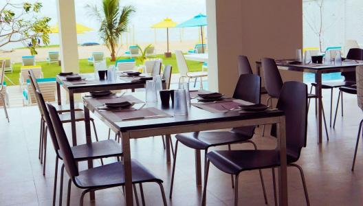 J Negombo - 21