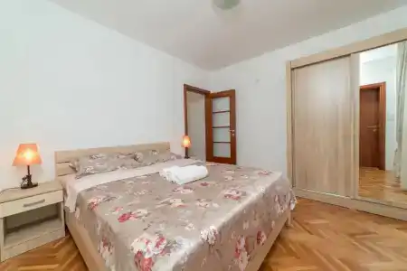 Elena - 2