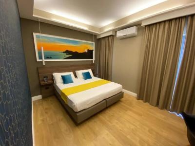 7th Floor Suite - 120