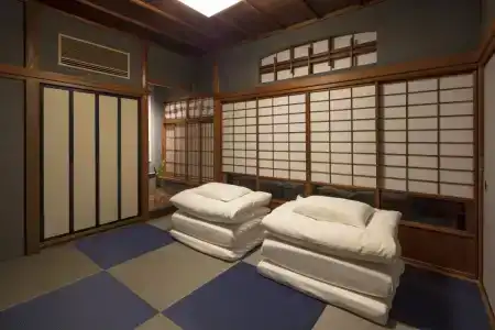 Hikoso-machi Gin no Ma - 2