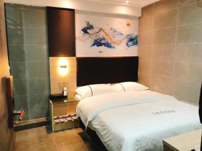 Shenzhen Hualian Boutique - 3