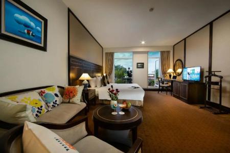Zephyr Suites Boutique - 53