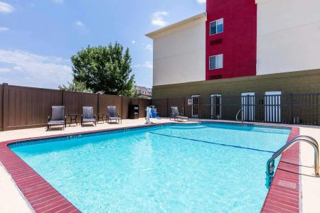 Hawthorn Suites by Wyndham DFW Airport North - 13